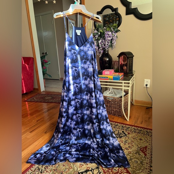 Watercolor print maxi satin dress - Picture 1 of 6